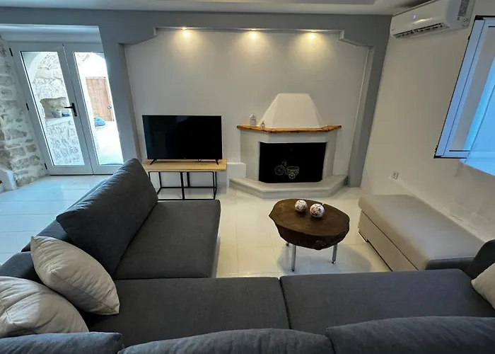 Villa Vista Asprogerakata